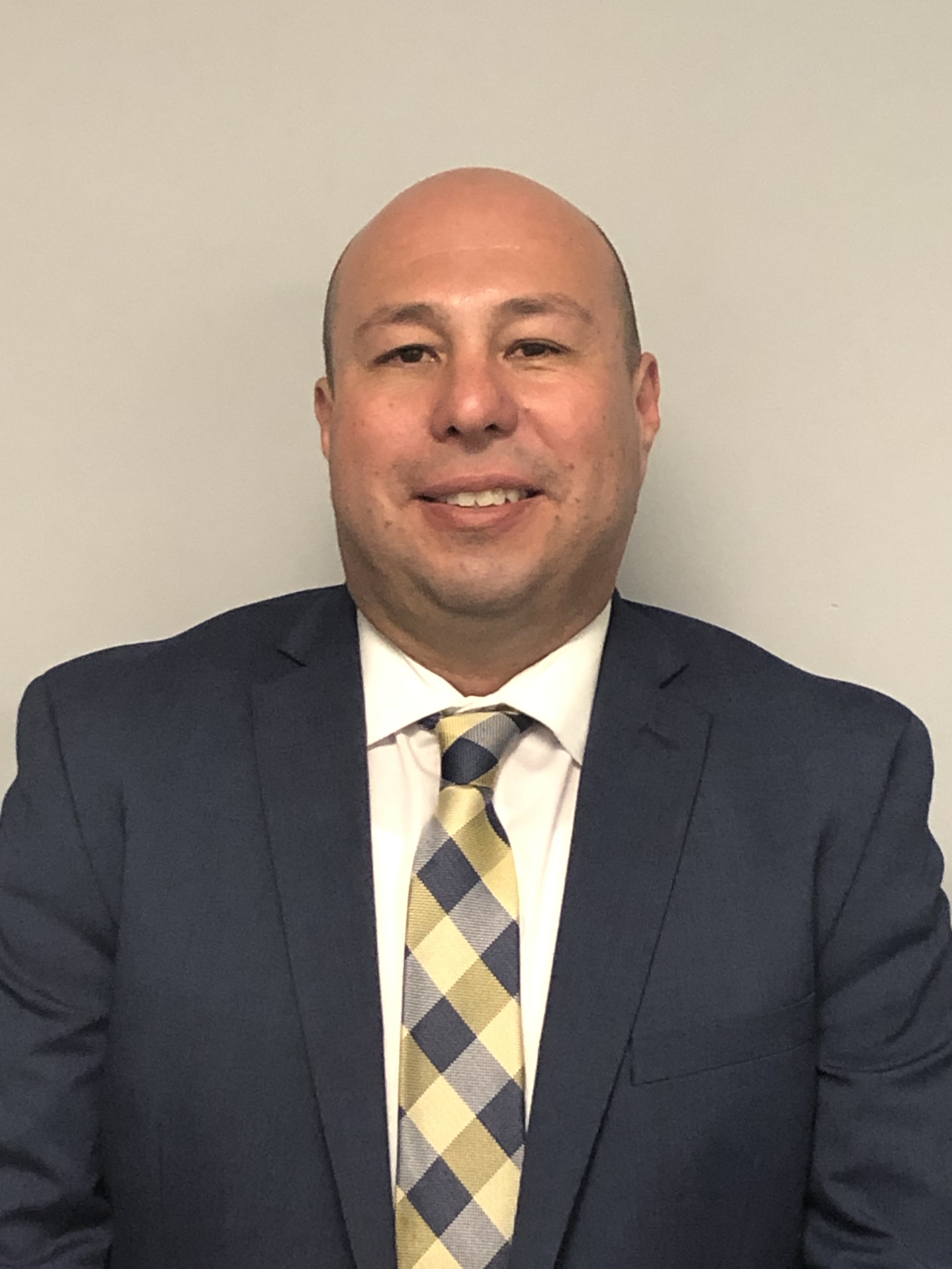 Mauricio Trelles Headshot